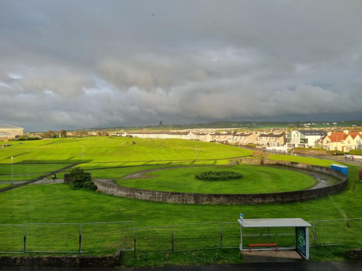 5 Dunluce Park - Portrush By The Sea Exterior foto