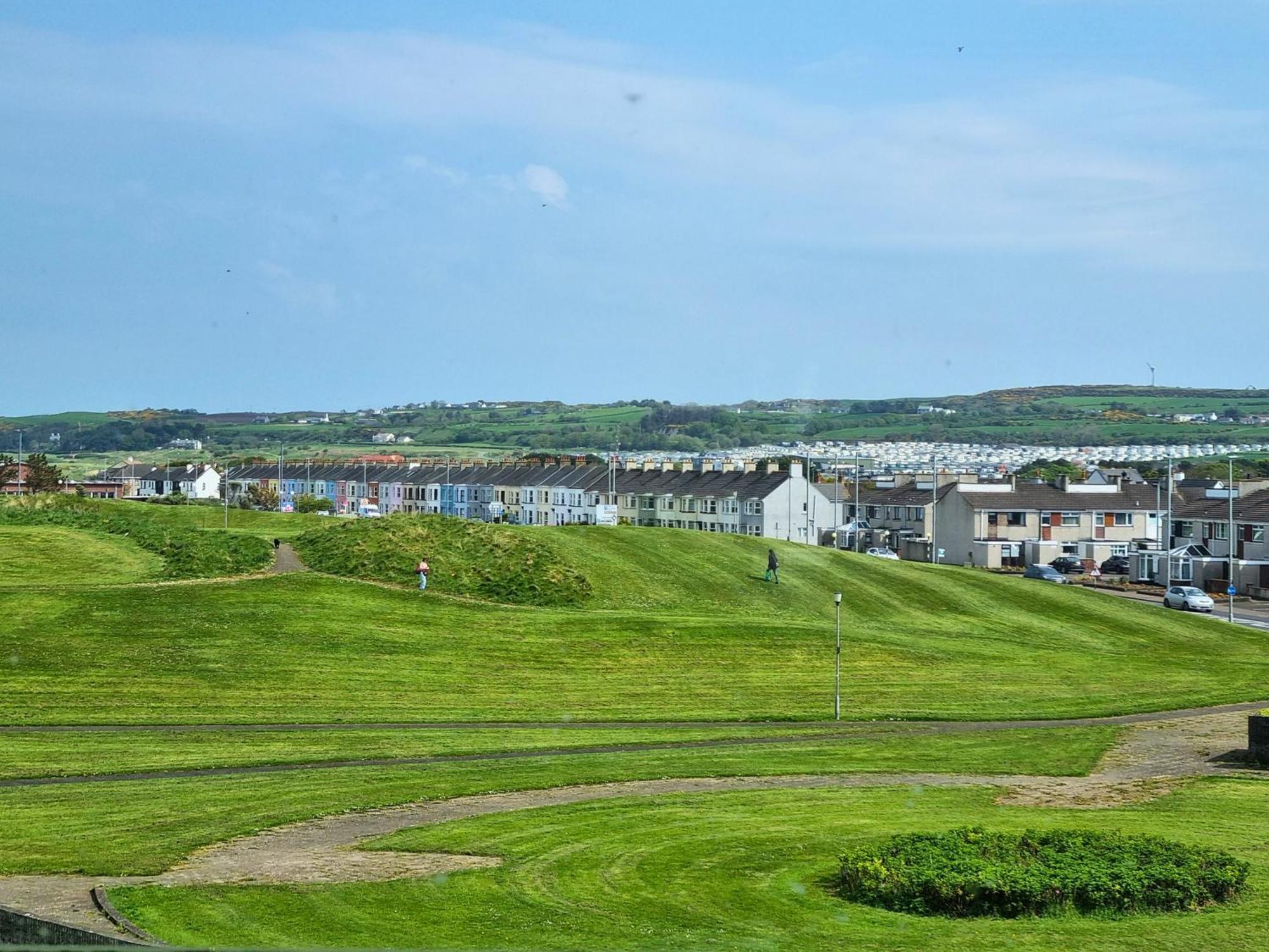 5 Dunluce Park - Portrush By The Sea Exterior foto
